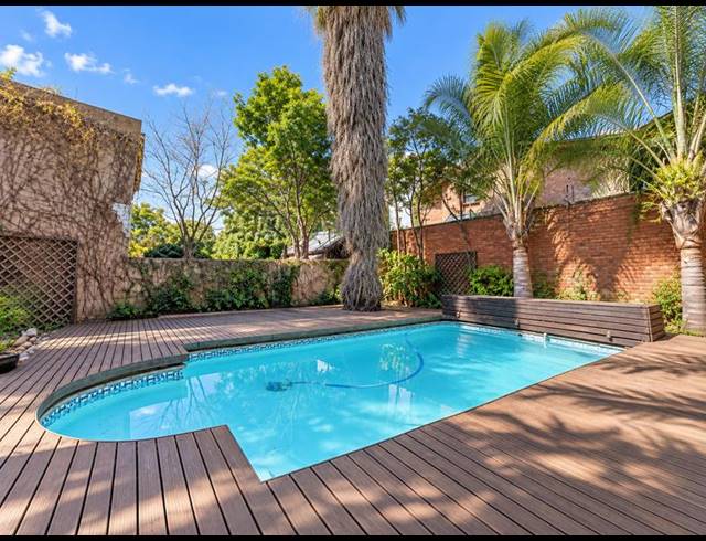 3 BEDROOM PROPERTY TO RENT IN MENLO PARK